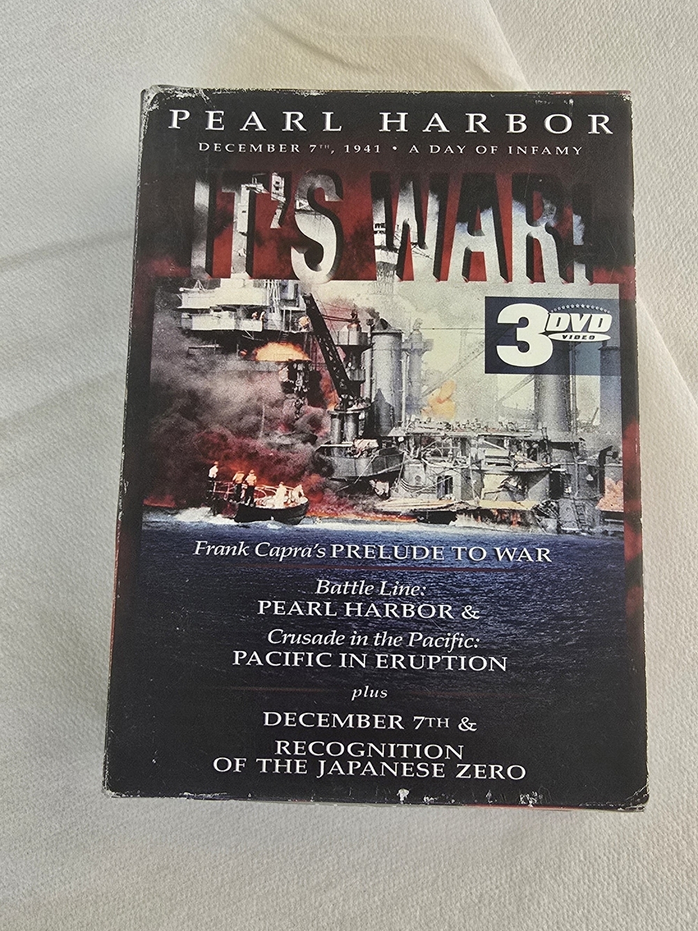 Pearl Harbor: It's War (3-DVD Set) - Black & Red Historical Documentary